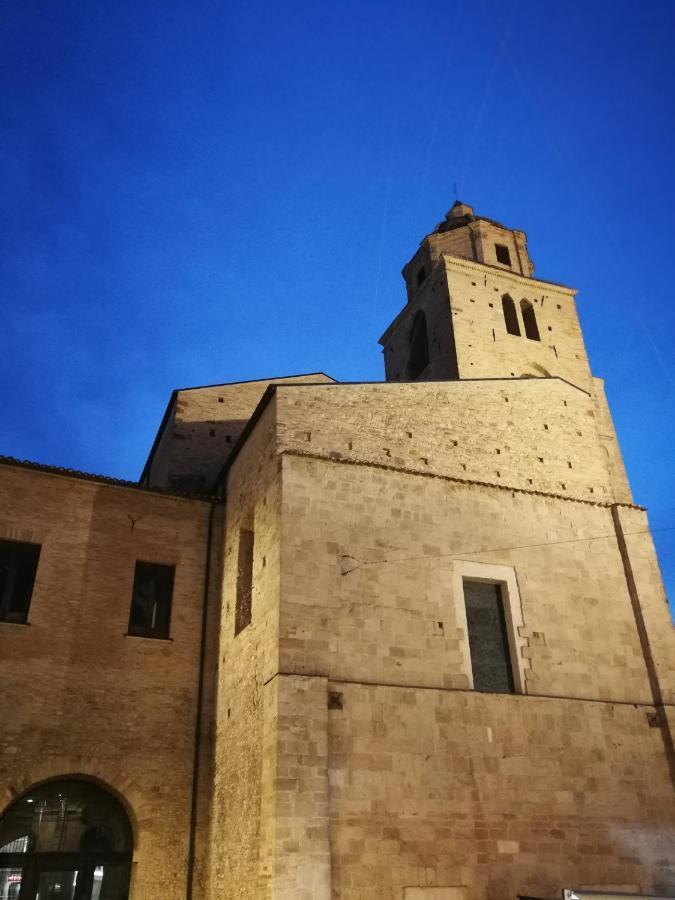 Albergo Roma Ланчано Екстер'єр фото